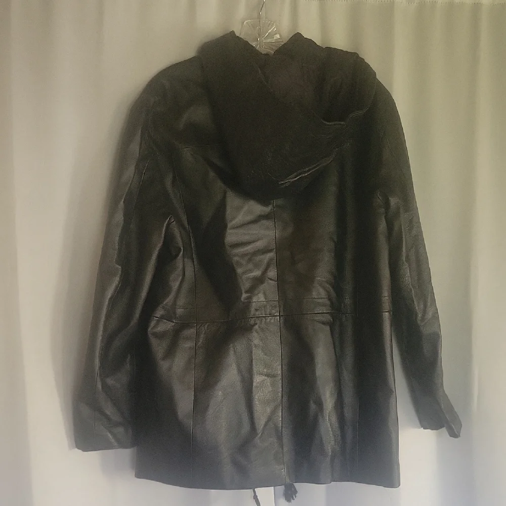 Men's Sleek Black Raincoat with Hood